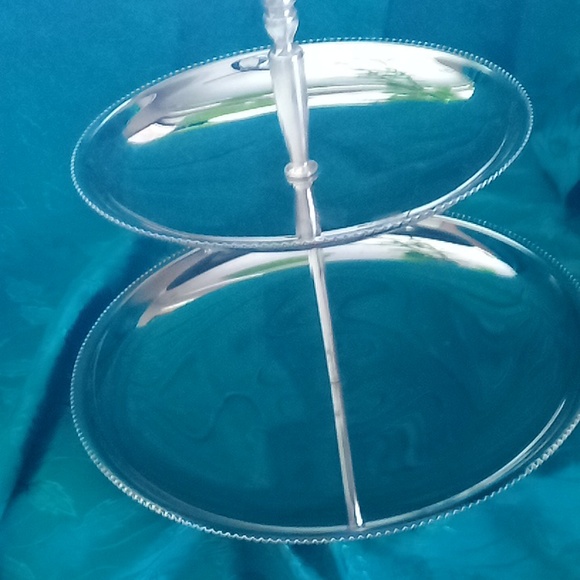 Very nice tiered tray for canapes, cookies, candy, fruit or veggies. - Picture 5 of 5